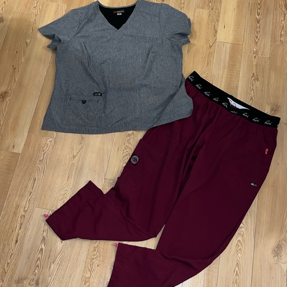 Koi Lite Scrub Bundle SIZE 2X pants and top same size